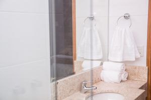 Hotel Don Tani Room Bathroom